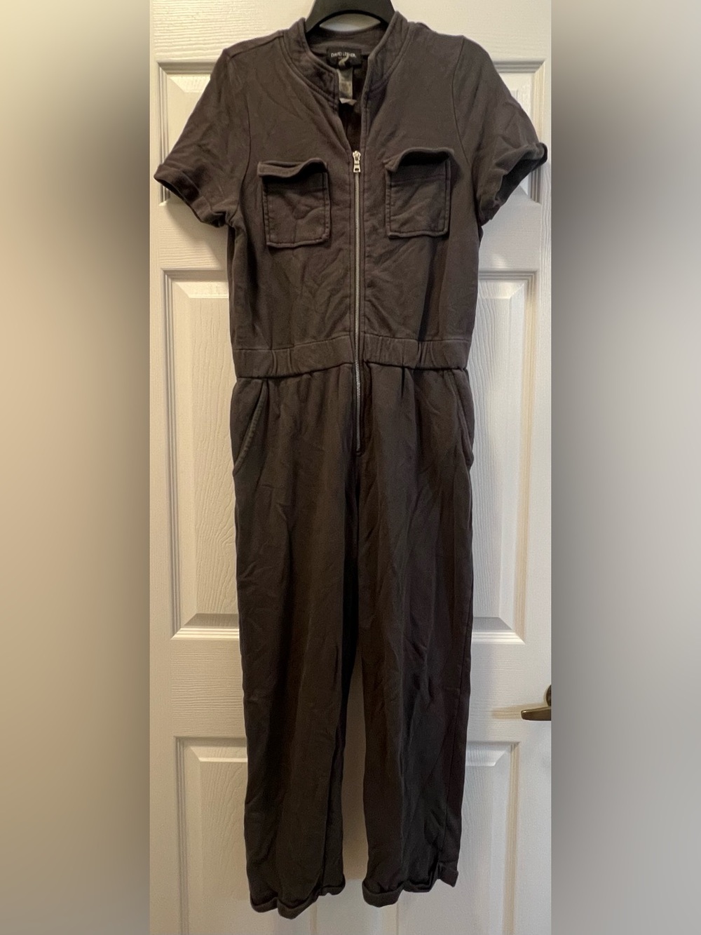 David Lerner Short-Sleeve Zip-Up Gray 100% Cotton Jumpsuit, size Medium.